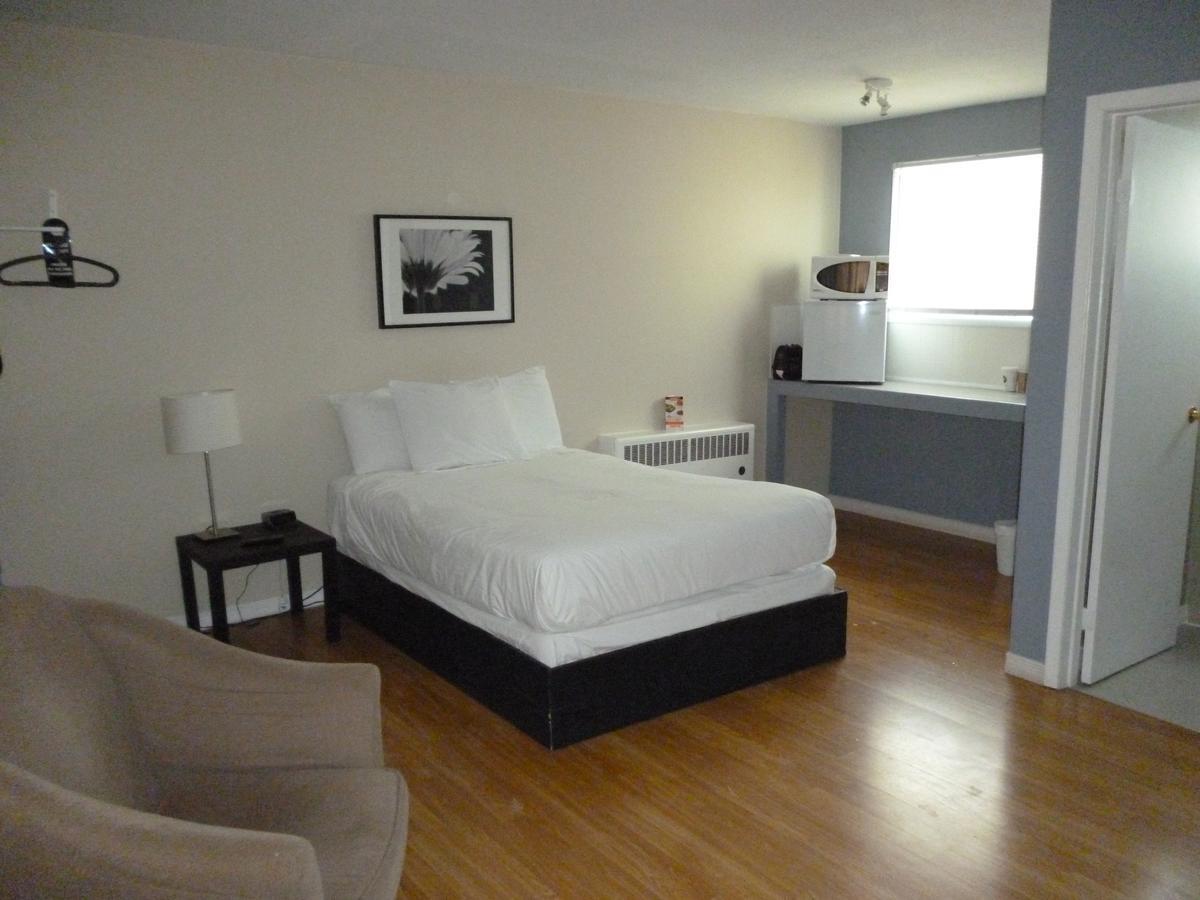 Wheel Inn Motel New Liskeard Стая снимка