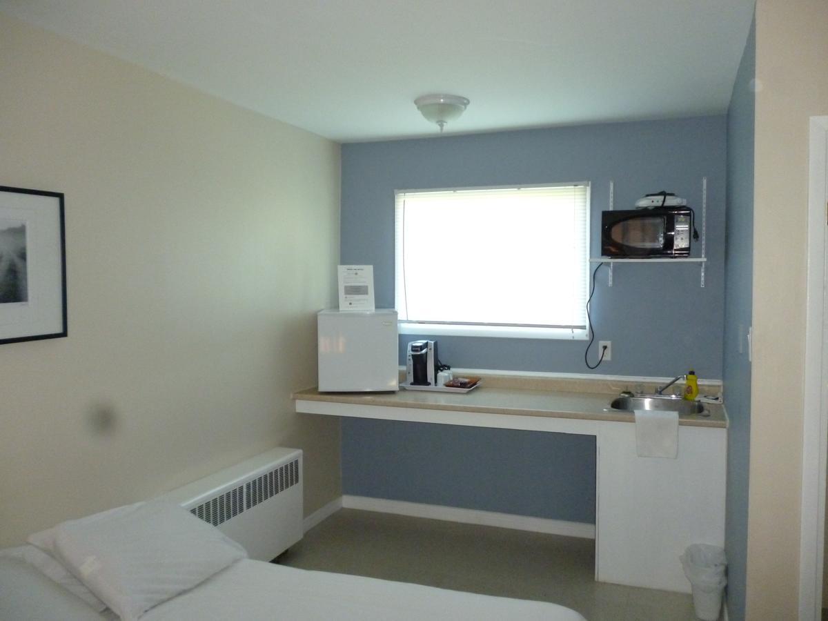 Wheel Inn Motel New Liskeard Стая снимка