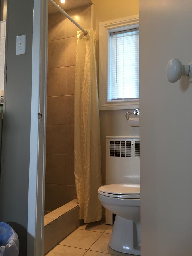 Wheel Inn Motel New Liskeard Екстериор снимка