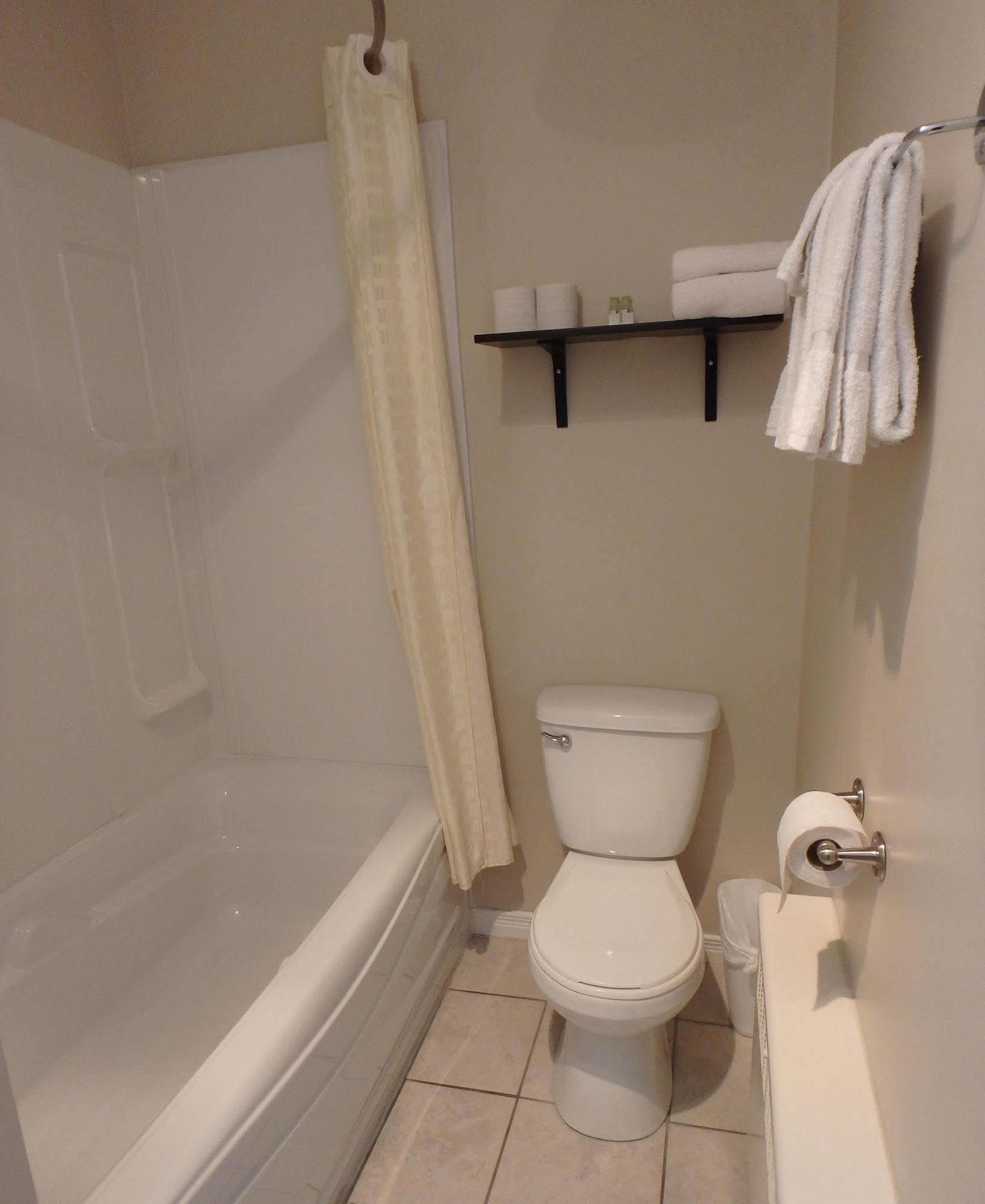 Wheel Inn Motel New Liskeard Екстериор снимка